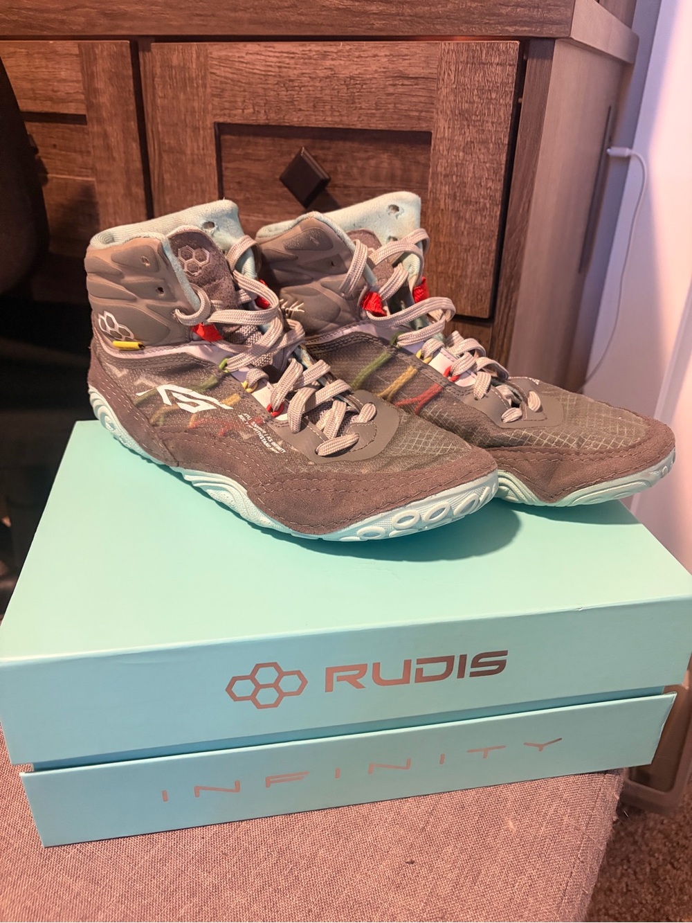 Rudis Men's Athletic Shoes in Gray with Mint Accents